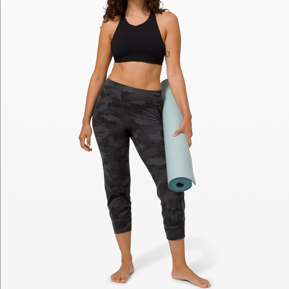 Lululemon Align Joggers cropped